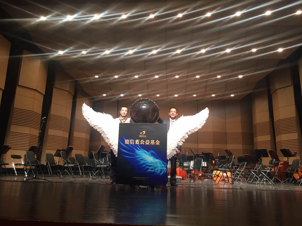 145466733242171133C1.jpg 280855216607578688.jpg