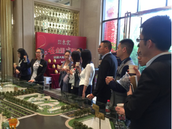 14670862721082242C47.png blob.png